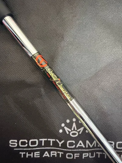 很满意这次购物。物品二次拍照也很真实。代购平台很好有保障。大家放心用。我这球杆3万多我都买了。你信放心。