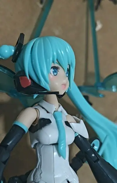 挖煤姬平台东西丰富，能遇见自己喜欢的东西，这次购买我喜欢初音未来手办，选择走拼团，20多天就到达，包装非常好无损坏，体验感非常好。