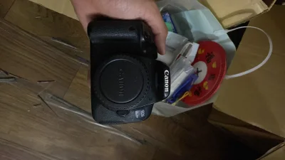 挖煤姬海淘相机体验超赞！包装严实不怕磕碰，相机成色比描述还好，镜头干净无霉，功能全正常。物流快且可追踪，靠谱平台，必回购！