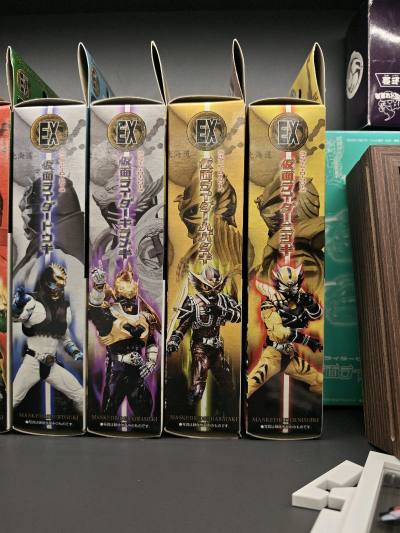 说实话，我一开始是没打算买软胶的。直到看到了这个盒胶系列，才动心了。这一整套国内基本上找不到，能找到也是不美丽的价格，还好我遇见了，很不错