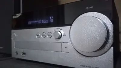 音响爱好者，就愿意收集这些摆在家里。在这个平台购物很放心，客服都能及时帮助。库房包装打的也很结实。还会再来。