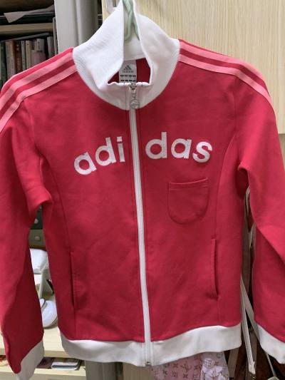 在挖煤姬挖到心头好！绝版的日系针织开衫，实物和图片没差，轻微使用痕迹完全能接受。合单发货超省心，到手搭配牛仔裤超绝，已经推荐给闺蜜。