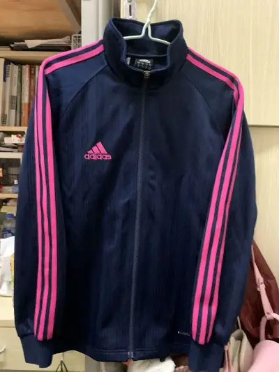 第一次在挖煤姬买衣服没踩雷！中文界面选款方便，客服还帮确认了尺码。收到的水手服做工精细，走线整齐，洗后没变形，以后日淘衣服就认准这了。