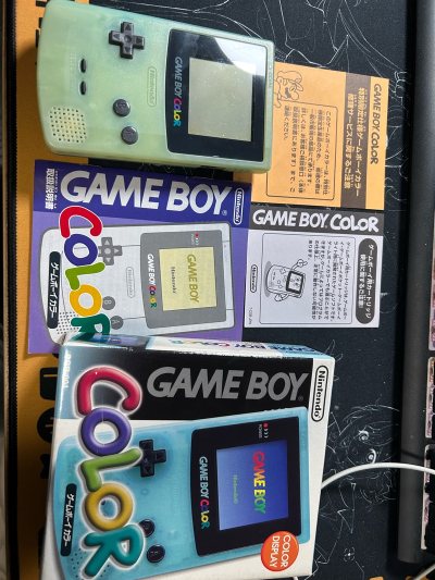 因为东西比较多，第一次尝试海运件，用时20天左右还是挺快的，比预想的快不少。这次海淘的东西是gameboy。
童年拥有之物，现在一点点找回来。