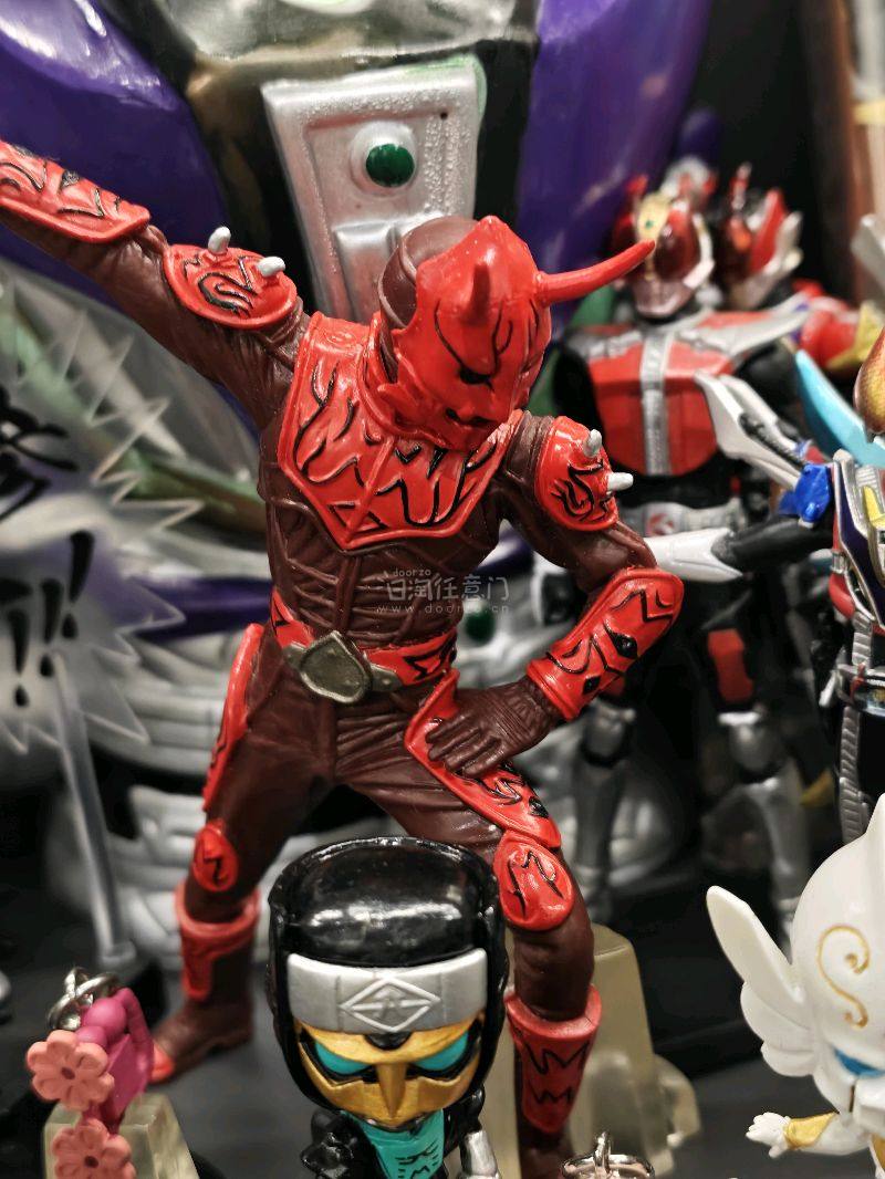 这次购买的是假面骑士电王系列的玩具，性价比很高，内容涵盖的很多。并且收到货后成色也很不错，现在煤炉的竹蜻蜓还有寄件优惠，我很满意