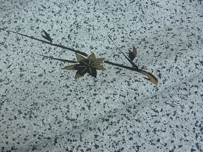 23年买来准备做衣服的 现在排到工期 才成袍的  还可以 没有风化 也没脱色 还能再穿着使用 会再次购买