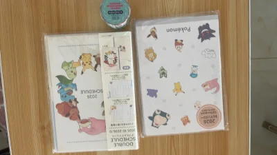宝可梦中心代购的本子，文具，胶带 非常漂亮，ems速度还可以虽然是海运，挖煤姬打包依然给力没有任何损坏，继续支持挖煤姬