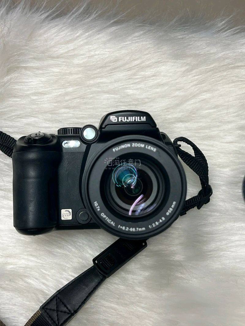 挖煤姬购物很方便，这次买了一个相机，还买了一个洗面奶。都比直接在国内买便宜，挖煤姬有时候会给优惠券，用优惠券购买之后很划算