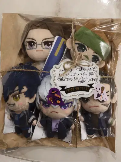 早知道走竹蜻蜓了（）不仅快还比被税的海运便宜
yhm精致的打包，甚至贴心弄的万圣主题
在日亚看到好价立牌，光速购入
mandarake平台也能买了，好价胶片get✓
还有其他都是买过的小复数，不赘述