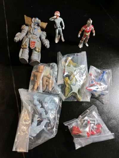 在挖煤姬的这次购物经历。当每一个怪兽和奥特曼被收入囊中，那份满足感如同冬日里的暖阳，温暖而真切。付款成功的瞬间，心中涌起的喜悦难以言表，这不仅是一次简单的购物更是一场美好。