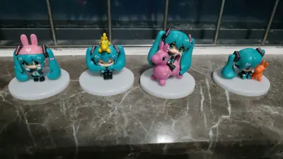 四只可爱初音未来小手办，是我在挖煤姬淘到最性价比好手办，手办比较轻就选择走竹蜻蜓专线，20天就到国内，到手完好无损，包装特别好。