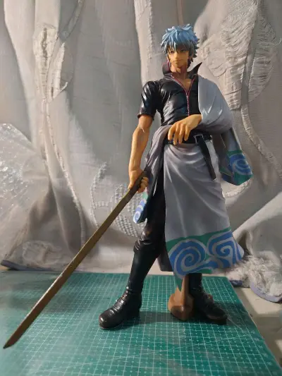 挖煤姬十一月第二单到货了，这次是四个手办。银时和逢坂大河的手办有些掉漆了，大河的白色很好补色，银时的就有些麻烦了；优子的枪有断件，好在平整已经粘上去了，尼娅的是未开封的，整体还是性价比挺高的的！