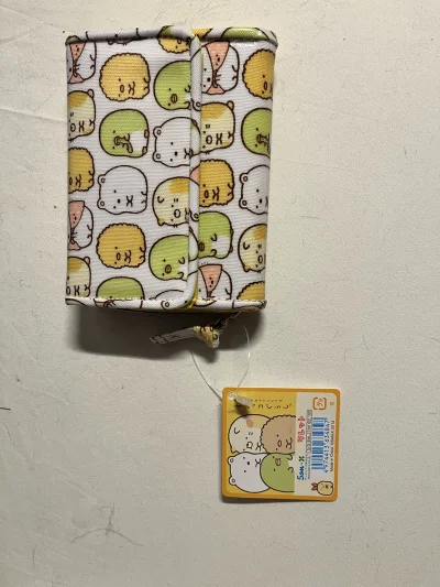 骏河屋买了几卷海报挂画一起发回来，包裹的很严实整个快递空隙都塞满了泡沫纸，挂画买的时候没看尺寸实物到手超级大