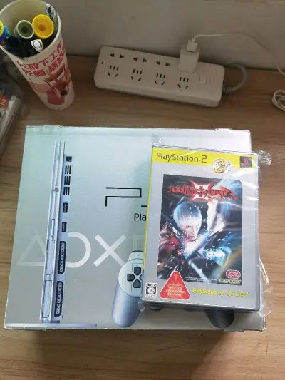 听朋友推荐的这款app，第一次尝试海淘没让我失望安全下车！客服回复也很及时，终于淘到了心心念的限量银色ps2，打包也很给力，以后还会继续挖宝的！