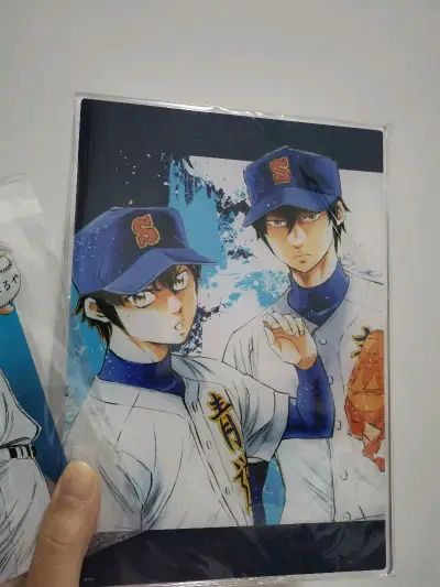 这一箱快递里，有好多等了挺久的才切到的，非常喜欢，而且整体打包不错，过关相当顺利，亚克力板又大又美丽，完整度很高