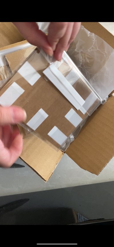 记录一下第一次切煤
物流比预想中要快很多
从提交合单申请到物流回国大概半个月就能收到货啦
主要切了一些小卡片，图片有的是从开箱视频截图出来的
感觉yhm保存的非常好
很愉快的切煤体验
下次还切?