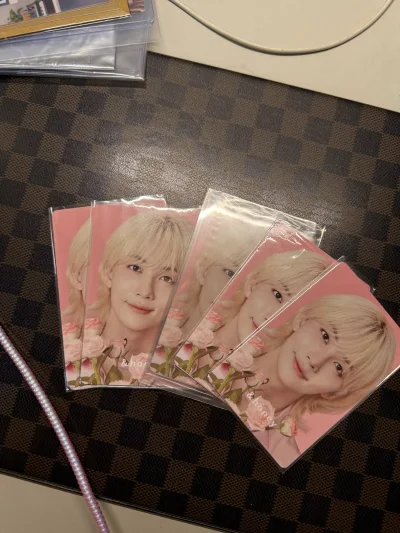 商品包裹严实不怕划伤，物流发送迅速很快就能收到，竹蜻蜓便宜性价比高，可以还价留言方便交流，总而言之是很愉快的购物体验。