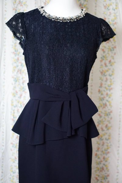 这一批淘的每一件都非常好看，很满意，状态都很好，描述一致，这一次选择了海运，便宜，不到20天就到了，继续淘漂亮的好物~