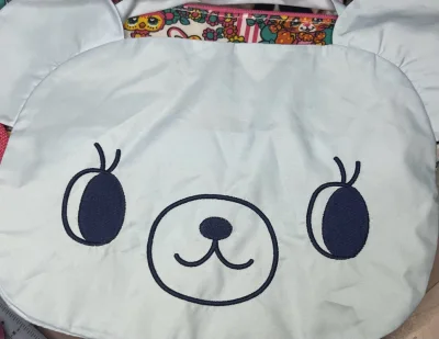 期待了很久的包裹，从下单到合单速度很快，选择了EMS空运快递，速度也很快，差不多一周就收到包裹了，衣服打开也是非常的干净整洁，很满意的一次购物体验！