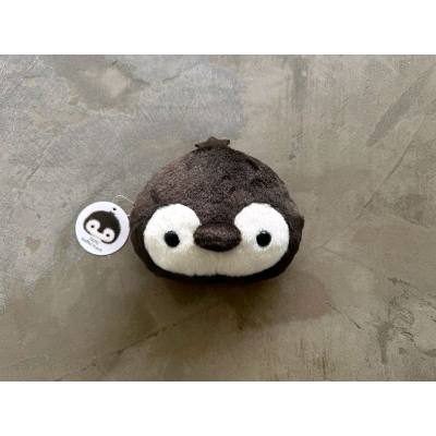 这次购物早已超越了简单的交易。它关乎发现、懂得与连接。那位店主售卖的不仅是书籍，更是一种对时间的尊重，一种“物得其主”的欣慰。在这个效率至上的时代，他守护着一个空间，在那里，物品有故事，交换有温度，而购物，可以是一场安静而美好的仪式。那枚银杏书签，如今还夹在那本《园...