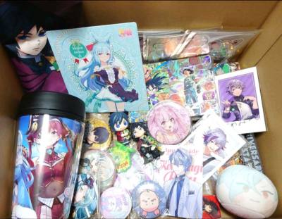 第一次切到这么好的盲盒，打包的很精致，虽然有很多ip不是很熟，但是谁不喜欢这种盲盒的感觉呢！运输很快，平台很好用，推荐！