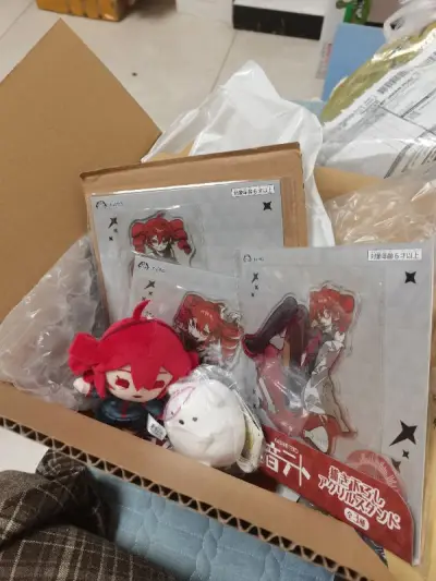 切点毛绒绒的小孩子！软软的超级可爱 又挖到了喜欢的孩子好开心 每次物流都稳稳的快快的 孩子们严丝合缝平平安安的回家了！