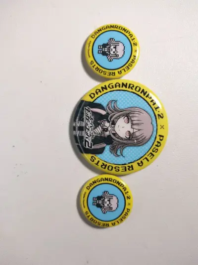 在挖煤姬里淘到了喜欢的谷子！真的是太开心了 而且价格都非常的好 寄过来的时候没有任何的问题   而且物流真的很迅速！运费也不贵 7天左右就到达了！物流超级安全 七海千秋安全到家！