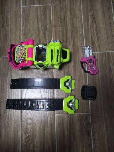 本次发货速度可以，东西也到齐了，个别卡带晶卡安装错误，但也可以接受，还不错，物品成色也都可以，发货品质一如既往