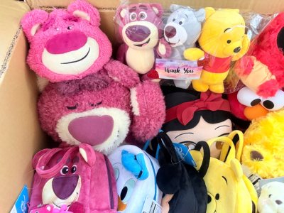 快乐海运?，@挖煤姬和挖煤姬 这次有几个塑料摆件，很好看[超喜欢R][超喜欢R]这一箱的IP也超多，跳跳虎，奇奇蒂蒂，小猪，汤姆…[捂嘴笑R]简直是我的高光捡漏时刻[嘻嘻R][嘻嘻R]塑料摆件完好无损，物流包装很好