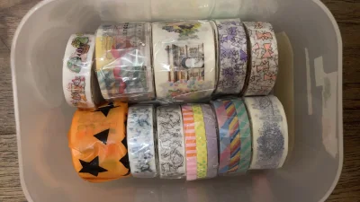 第一次用挖煤姬海运 没想到物流超级快 也是切了好多绝版胶带和扭蛋 开心开心 挖煤姬你包装不要包太好了 选了一个箱内包裹加固花了10元 太值了特别仔细的包装 感觉踩上去也不会坏 爱死挖煤姬啦 海淘神器