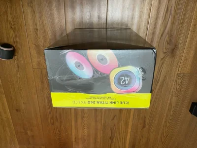 非常不错的一次代购过程，整个过程简明了。
这款海盗船的240水冷国内没上上架，只能通过海淘了。
这次走的是海运，从日本发出到收到用时20天不到，还是蛮不错的，打包也很好，没有任何的损坏。
好评好评