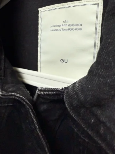 很满意的一次购物，当年错失这款，偶然刷到就毫不犹豫拿下，喜欢喜欢很喜欢，而且很新，做工什么的都不错，好