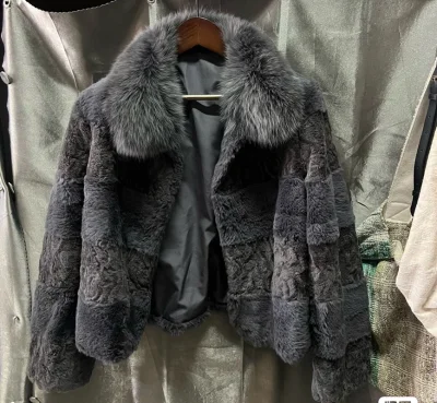 每一件都非常漂亮哦，基本上都是很新的品，非常喜欢，上身效果很好，真的是一个非常棒的捡漏好软件！太爱了！