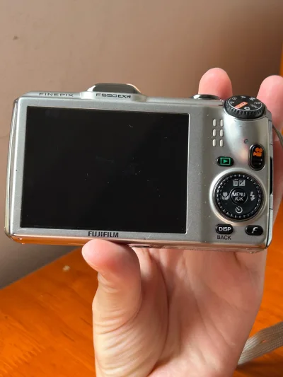 谁懂中古CCD爱好者的快乐！在挖煤姬淘ccd直接刷新我对海淘的期待，从选款到开箱全程惊喜拉满，妥妥的宝藏日淘平台～
作为海淘小白，原本还担心语言不通、流程复杂，结果挖煤姬的中文界面+自动翻译功能直接解决痛点，卖家实拍图和描述秒懂，完全不用猜日文含义。蹲了一周就挖到了...