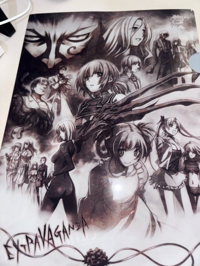 依旧是用的积分抵扣运费，小航空真的又便宜又好用，而且速度超级快。挖煤姬的包装也很安全，裹了一层又一层的泡沫纸，箱子也非常的厚实。我会拥护你一辈子的挖煤姬！