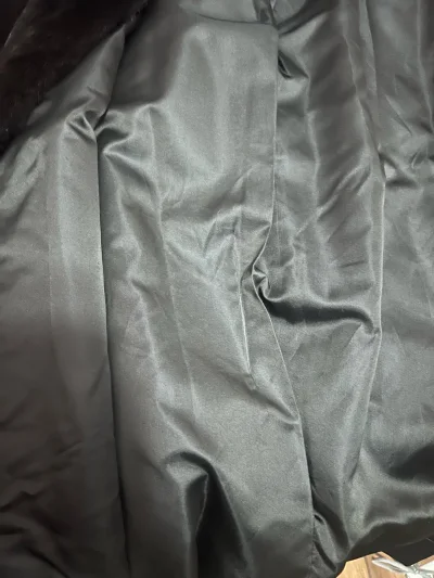 又到了又到了，还是一如既往的安全到家！包装完好，箱内都是塑料泡沫和牛皮纸包裹好的，再一次点赞包装很给力！这次买的也是很满意，继续支持挖煤姬，会一直支持下去的