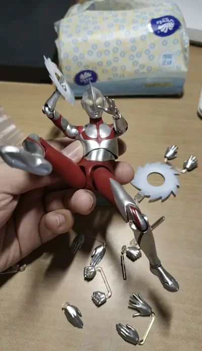 终于蹲到好价了，比国内二级市场便宜不少，价格好，本体素质高，配件量也十分大！到货的速度也很快，只用一个星期就到国内了，赞