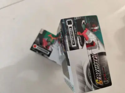 平台操作对新手太友好了，中文界面清晰直观，煤炉、雅虎拍卖等平台的小卡能一键搜到，还能智能翻译商品描述，完全不用担心理解障碍。