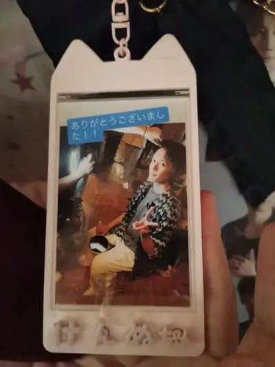 去东京时高高兴兴买了卡套，回家才发现没买配件，闲鱼没有于是光速追到挖煤姬，谢天谢地最后买到了而且是想要的颜色。
奇迹列车舞台剧的碟也是买齐全了！
挖煤姬，妥儿！