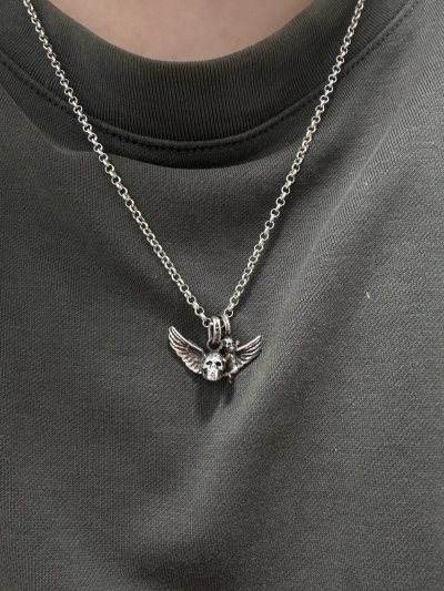 分享在挖煤姬上买到的克罗心foti吊坠，专柜已经停产了很久，终于在挖煤姬上买到这款心仪吊坠。发货特别快！满意的购物体验