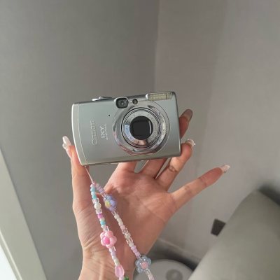 又被我淘到佳能！最喜欢佳能的CCD了！外观，
成色也很好，拿到手功能也正常，非常开心又拥有一台！又可以美美拍照了感谢挖煤姬这个平台！操作十分简单！