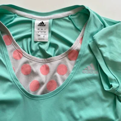 本次海淘使用的是一款叫挖煤姬的app。挖煤姬是专注日本海淘的电商平台，提供中文界面、实时翻译和图片搜货功能，操作便捷。哪怕不懂日语也可以轻松下单，方便快捷！用中文搜索日语翻译一下子就可以搜到想要的物品啦
中古阿迪真的特别好看！！！在挖煤姬也淘到了便宜又好看的几件！每...