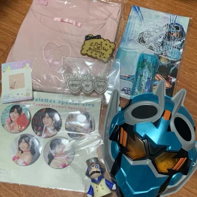 必须狠狠夸赞挖煤姬这个宝藏App！每次打开都像在商品图拍摄得太用心了，连瑕疵标注都配上放大镜般的特写。卖家会在描述里手写暖心纸条，真的很喜欢卖家的小纸条…汇率计算自动换算，物流节点推送带着颜文字，最主要的是搜索功能简直就是一绝，不管是直接搜索还是翻译搜索都能搜到想要...