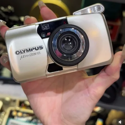 第一次买奥林巴斯胶卷相机！结果质感那么棒！终于可以拍出胶卷片啦，非常非常期待，感谢挖煤姬提供平台！运输非常快速，操作也很简单！