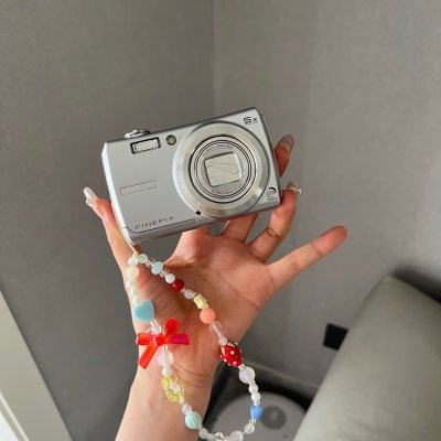 淘到了富士ccd的机皇！特别开心呀超级幸运，银色机身特别高级复古，这次的运输也超级快，包装十分牢固！特别好的购物体验，感谢挖煤姬，我将永远追随！