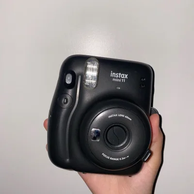 一直很喜欢拍立得，又淘到mini11，已经淘了三个颜色了，特别好看，成色特别好很好操作，价格也特别好，运输很快包装也很好，感谢挖煤姬