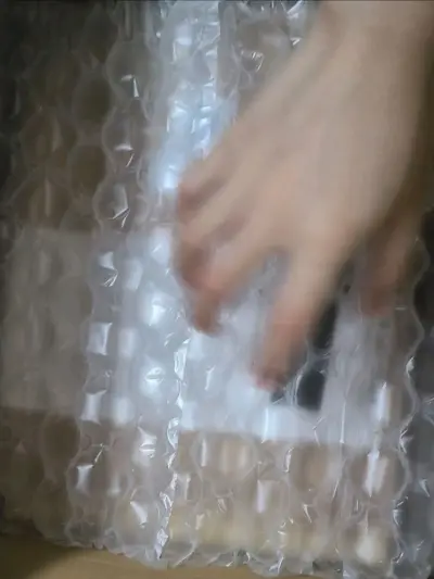 终于用挖煤姬在骏河屋切到了梦情文件夹，还有好价杯垫和场刊，这让我期待了很久，EMS国际仅耗时一周，包裹安全到家。