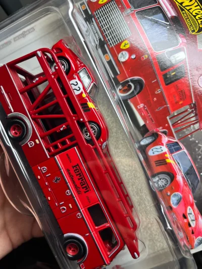 最后时刻订上了原箱，价格比国内有优势，整体算下来还是划算的，竹蜻蜓真是越来越快了哈哈哈哈，非常棒的一次购物体验！