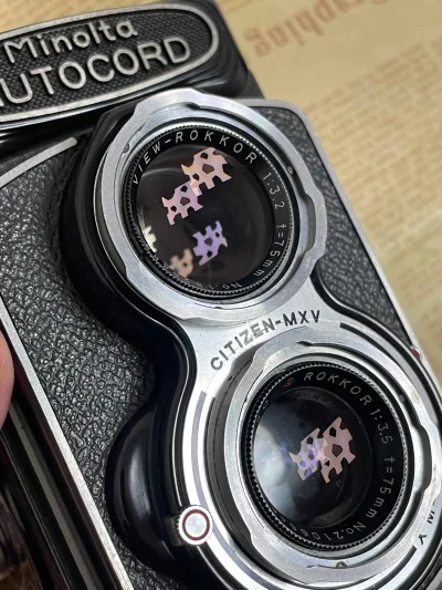 再次收到几台胶片相机，以超低价购入了奥林巴斯胶片机 的Om4/10，以及三防的CCD 相机，还可以反折屏幕。到手后换了反折的排线就完好如初了。胶片机成色也很好。