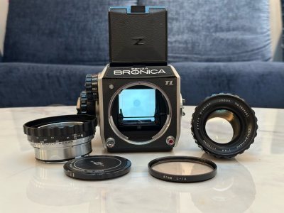 这台是腰屏取景器，很好看，也很好用，好的不多，这台是好的，屏幕也很好，模块设计也很好玩，功能完好，物流邮政很快，包装好，这么重都没有磕碰，点赞